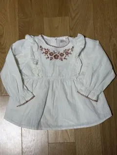 テータテート　ホワイト 刺繍入り長袖ブラウス