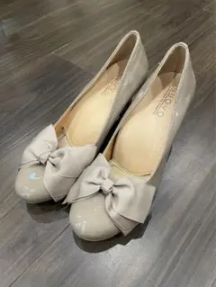 NUOVO ベージュパンプスのサムネイル