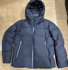 ユニクロ　シームレスダウンM 新品