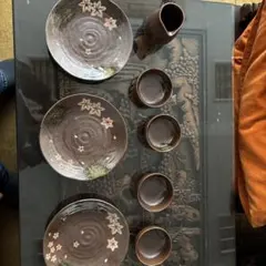桜模様の茶色陶器食器セット