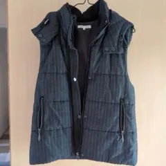 フード付きダウンベスト