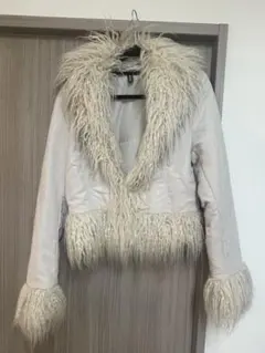 H&M DIVIDED フェイクファー ショートジャケット アイボリー Sのサムネイル
