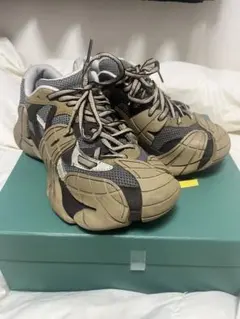 VALENTINO スニーカー グレー/オレンジ/イエロー - メルカリ