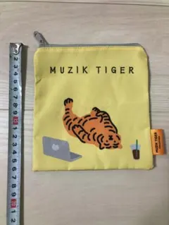 muzik tiger ポーチ