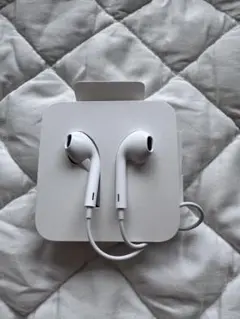 Apple EarPods Lightning Connector ホワイト