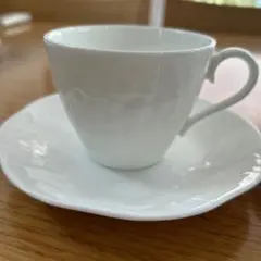 ナルミ　ボーンチャイナ　ホワイト　ペア　カップアンドソーサー