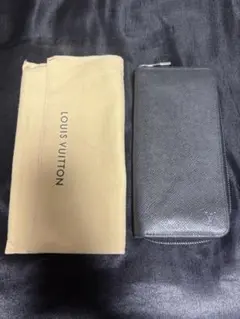 LOUIS VUITTON タイガ ジッピーオーガナイザー 長財布のサムネイル