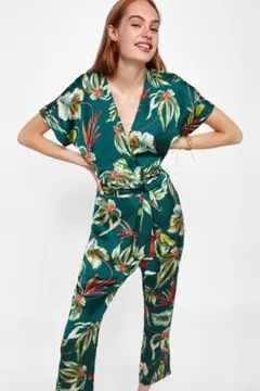 ZARA ボタニカル柄　ジャンプスーツ　オールインワンのサムネイル