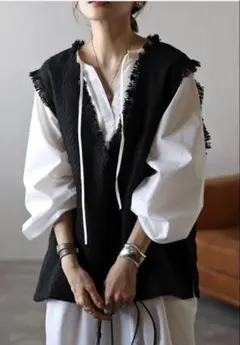 ボンジュールサガン　ツイードフリンジディープVベスト　ベスト トップス