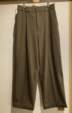 ユニクロ　タックワイドパンツ　Ｌ　オリーブ