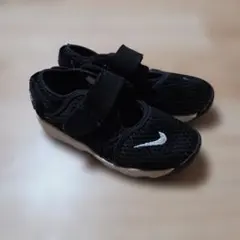 Nike ブラック リトルリフト
