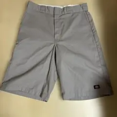 Dickies 42283ハーフパンツ W34 グレー LOOSE fitのサムネイル