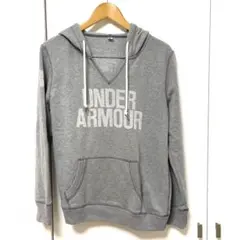 【美品】アンダーアーマー　レディース パーカー