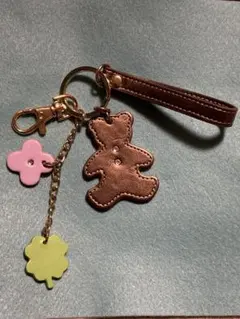 POLA テディベア　お花とクローバー　キーホルダー