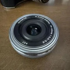 ジャンク品　OLYMPUS M.ZUIKO DIGITAL 14-42mmのサムネイル