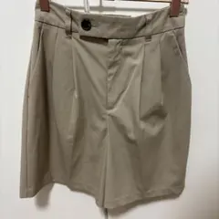 GU ベージュ ショートパンツ S