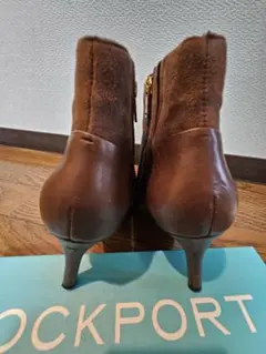 ショートブーツ