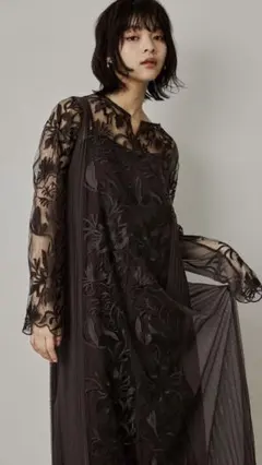 エスニックサイドプリーツドレス ブラウン　LE'RURE