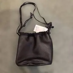 ビューティーアンドユース　レザー巾着バッグ
