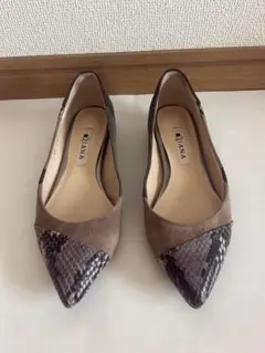 DIANA パイソン柄 コンビ フラットシューズ