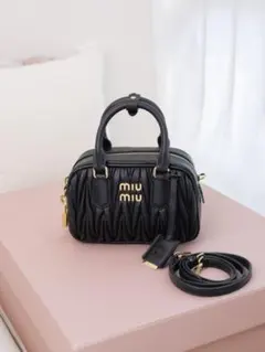 miu miu マテラッセ ショルダーバッグ