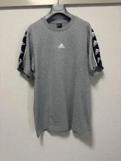 adidasの半袖 Tシャツ メンズ 新品　未使用 グレー adidas 半袖