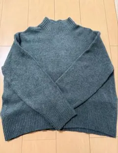 値下げ【新品・未使用】UNIQLO ダークグリーン ハイネックセーター Mサイズ