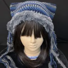 手編みの猫耳ニット帽　ネイビー✖️グレー✖️ブルー✖️ファー あご紐付き　Ｙ２Ｋ