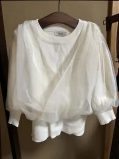 チュール付き Tシャツ