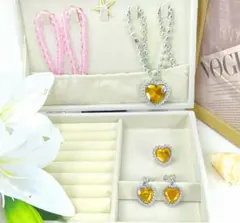 Item thumbnail for item 3a78caa3-b627-43c9-8dbb-0fe82acb5b9c