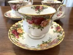 Royal Albert ティーカップ・ソーサー１客