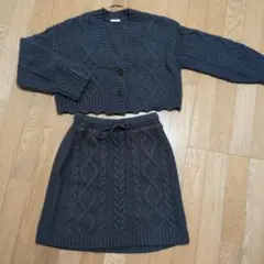 匿名配送　ダークグレー ケーブルニット セットアップ