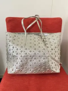 JIMMY CHOO スター スタッズ トートバッグ （大）メタリックシルバーのサムネイル