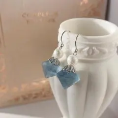 【週末限定お値下げ】ブルーフローライト 八面体 コットンパール ピアス シルバー