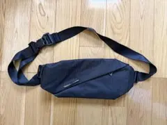 NIID RADIANT ボディバッグ ブラック