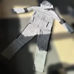 こ*ゆ様 PUMA フード付き グレー ジャージ 130cm（セットアップ）