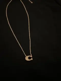 COACH Cロゴ ネックレス ローズゴールドカラーのサムネイル