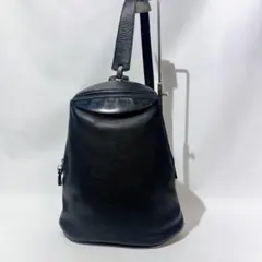 LOEWE　ロエベ　ワンショルダー　バッグ　ブラック　レザー　クロスボディバッグのサムネイル
