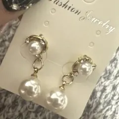 ピアス　パール　キラキラ