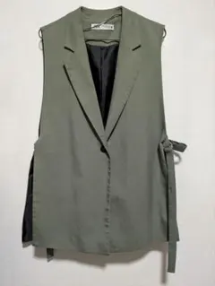 タイムセール‼️ZARA ジレ サイドDカン カーキ Mサイズのサムネイル