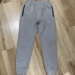 UNIQLOグレー ドライスウェットパンツ