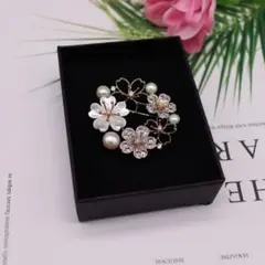 スワロフスキージルコンブローチ淡水真珠貝殻桜花ブローチ入学卒業結婚式お誕生日