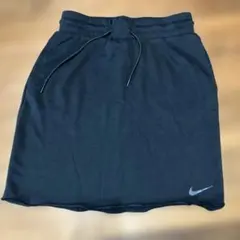 NIKE ナイキ タイトスカート ブラックのサムネイル