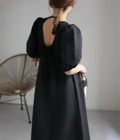 ap retro 背中空きエンボスボリュームワンピース ブラック フリーサイズ