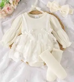 ベビーワンピースロンパース アイボリー チュール 靴下 ヘアバンド付き 3-6M