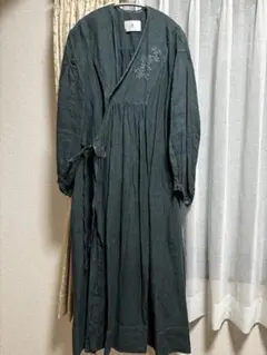 ダークグリーン刺繍入りロングワンピース