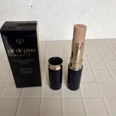 クレドポーボーテ　コレクチュールヴィサージュn 部分用ファンデ