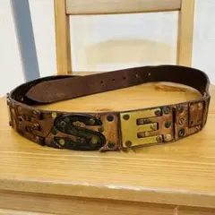 DIESEL　ロゴスタッズ レザーベルト　極艶本革真鍮