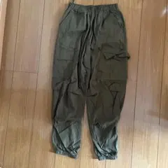 カーゴパンツ