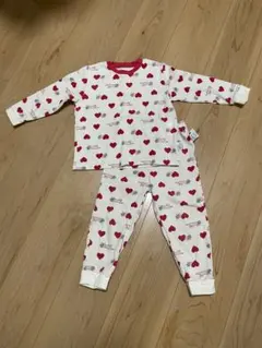 UNIQLOリサラーソン　パジャマ上下 100サイズ